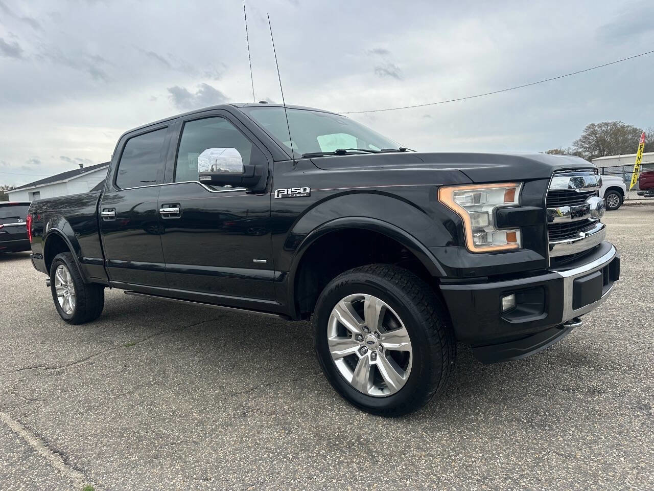 Used 2015 Ford F150 Platinum image 12