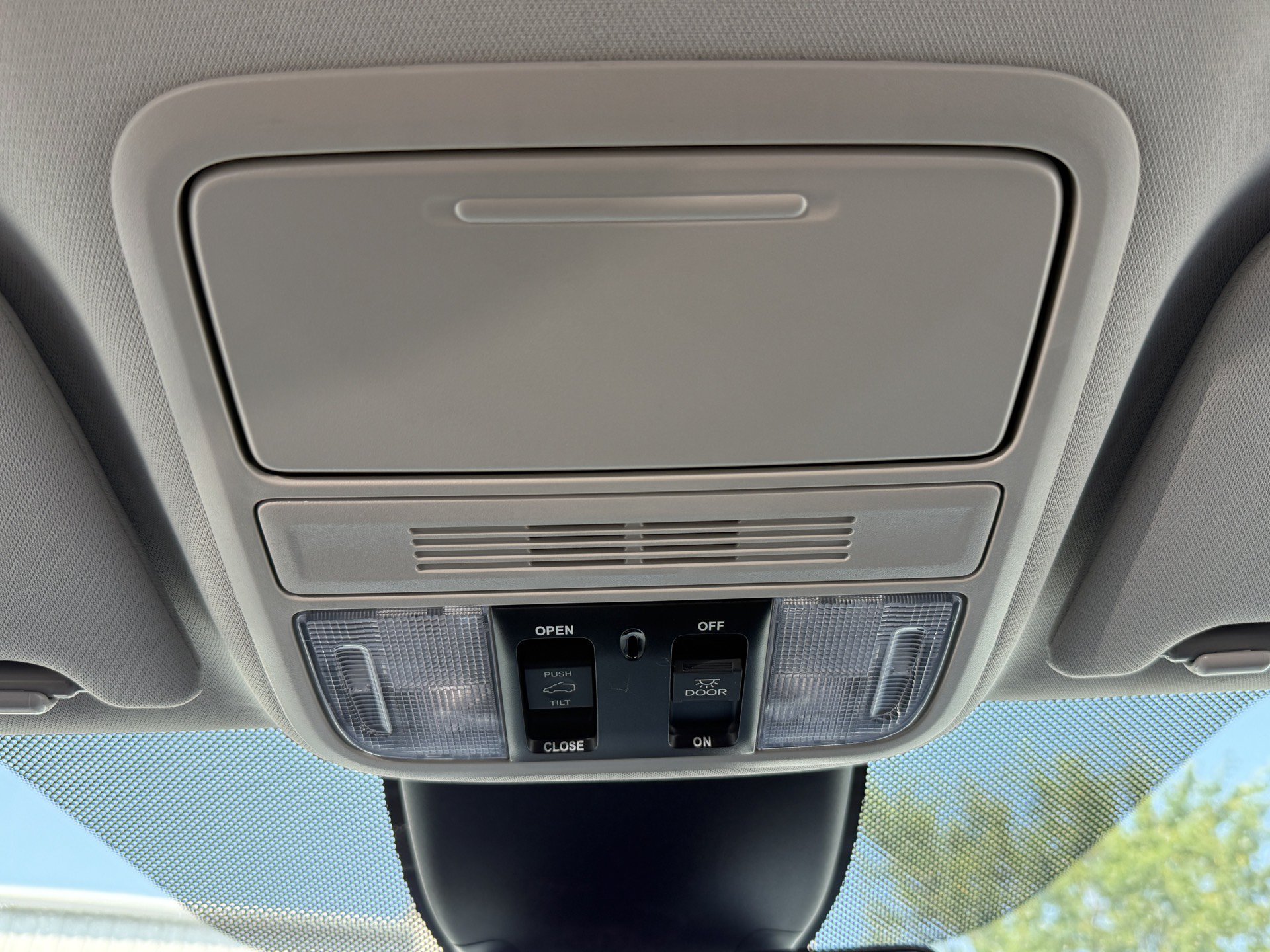 Used 2026 Honda Odyssey Elite image 38
