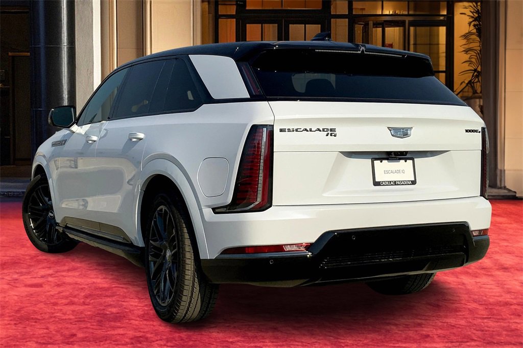 New 2026 Cadillac Escalade IQ Sport 2 w/ LPO, ONYX Package image 4