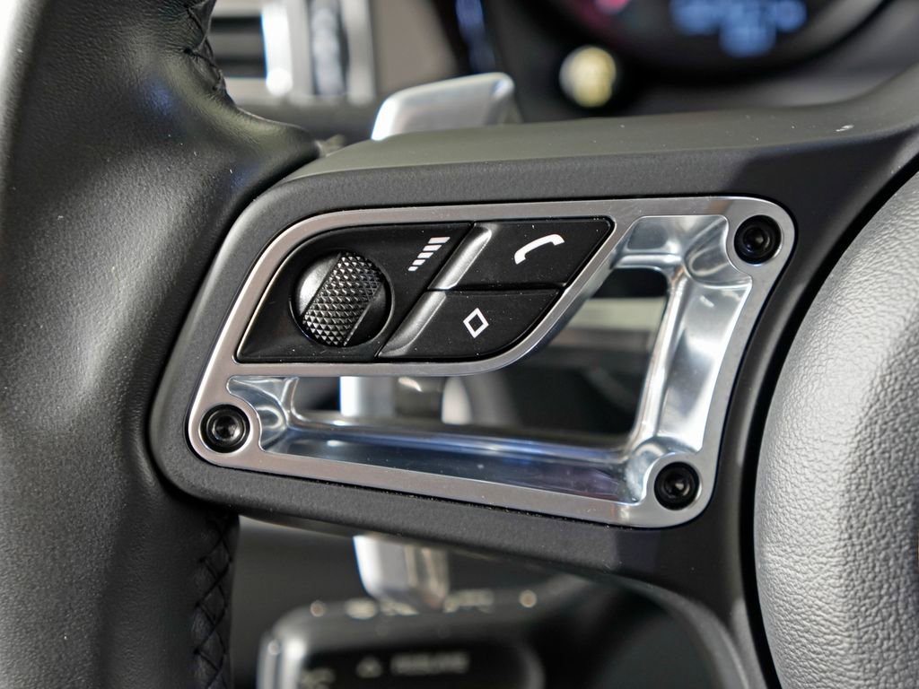 Certified 2019 Porsche Macan S image 27