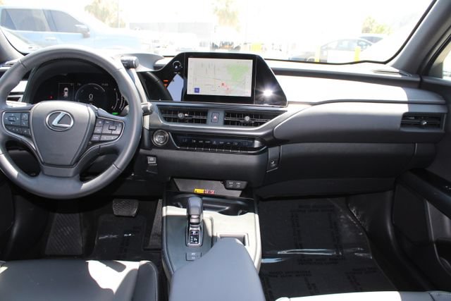 Certified 2025 Lexus UX 300h FWD image 10