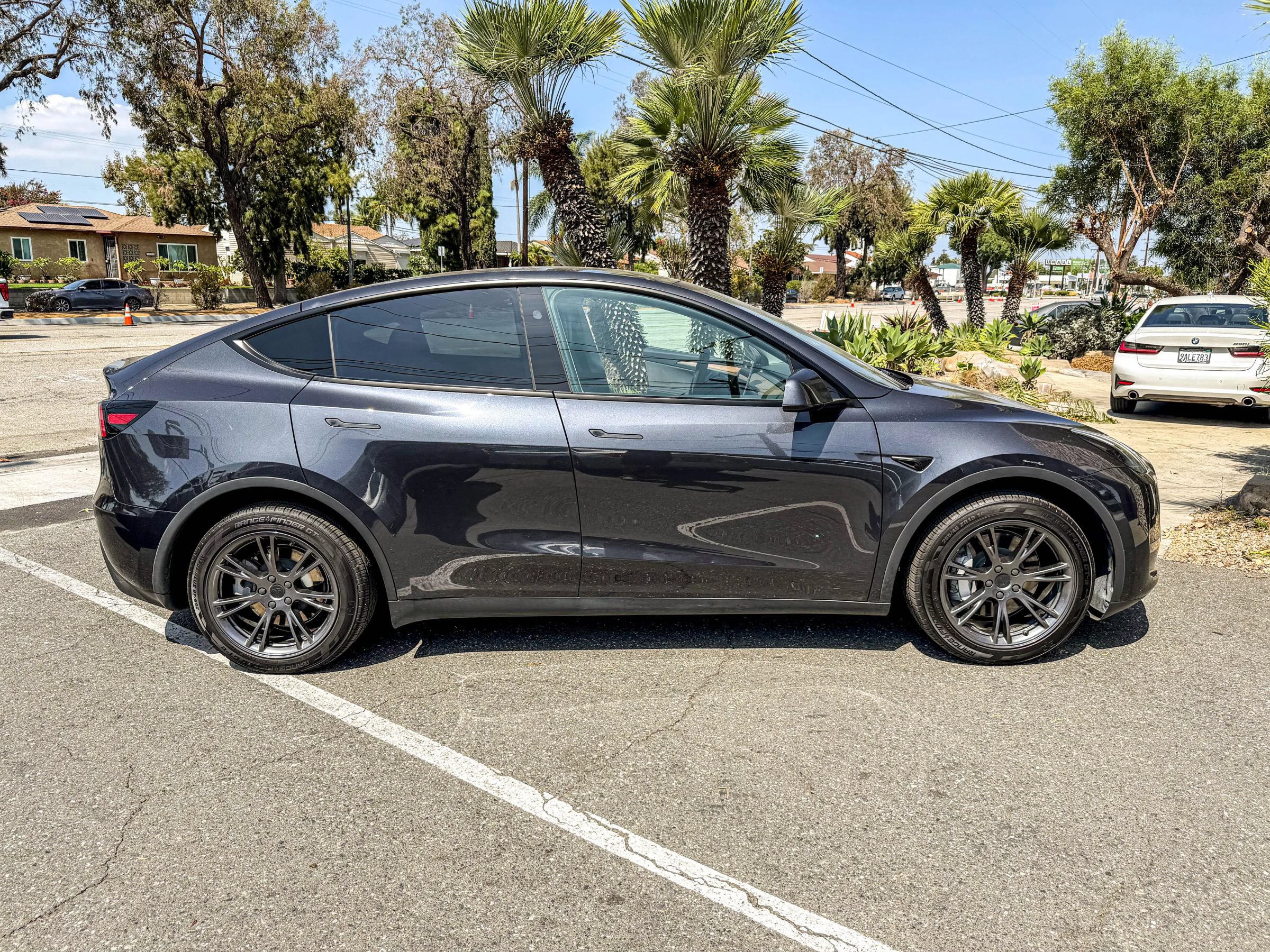 Used 2024 Tesla Model Y Long Range AWD/4WD image 16