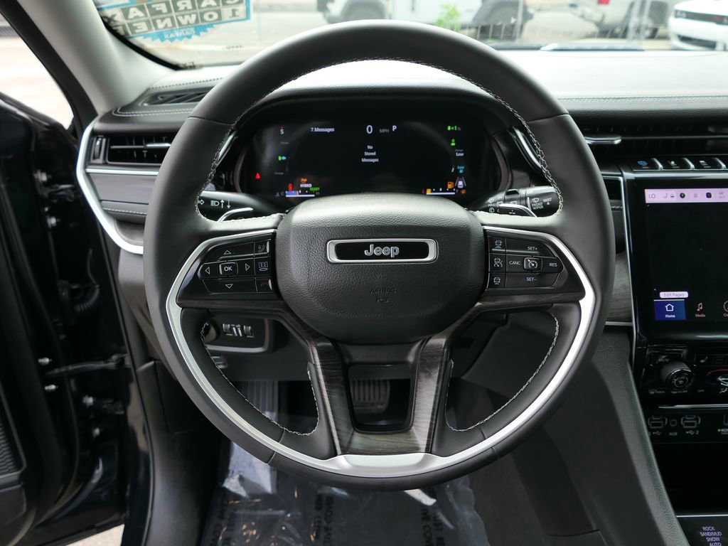 Used 2023 Jeep Grand Cherokee 4WD 4xe image 16