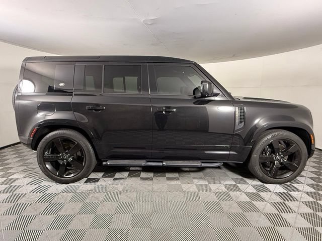 Used 2023 Land Rover Defender 110 V8 AWD/4WD image 8