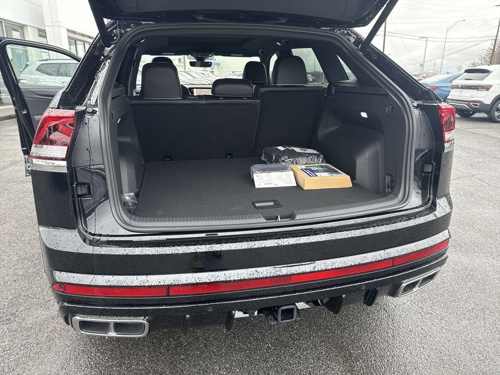 New 2024 Volkswagen Atlas Cross Sport SEL Premium R-Line AWD/4WD image 45