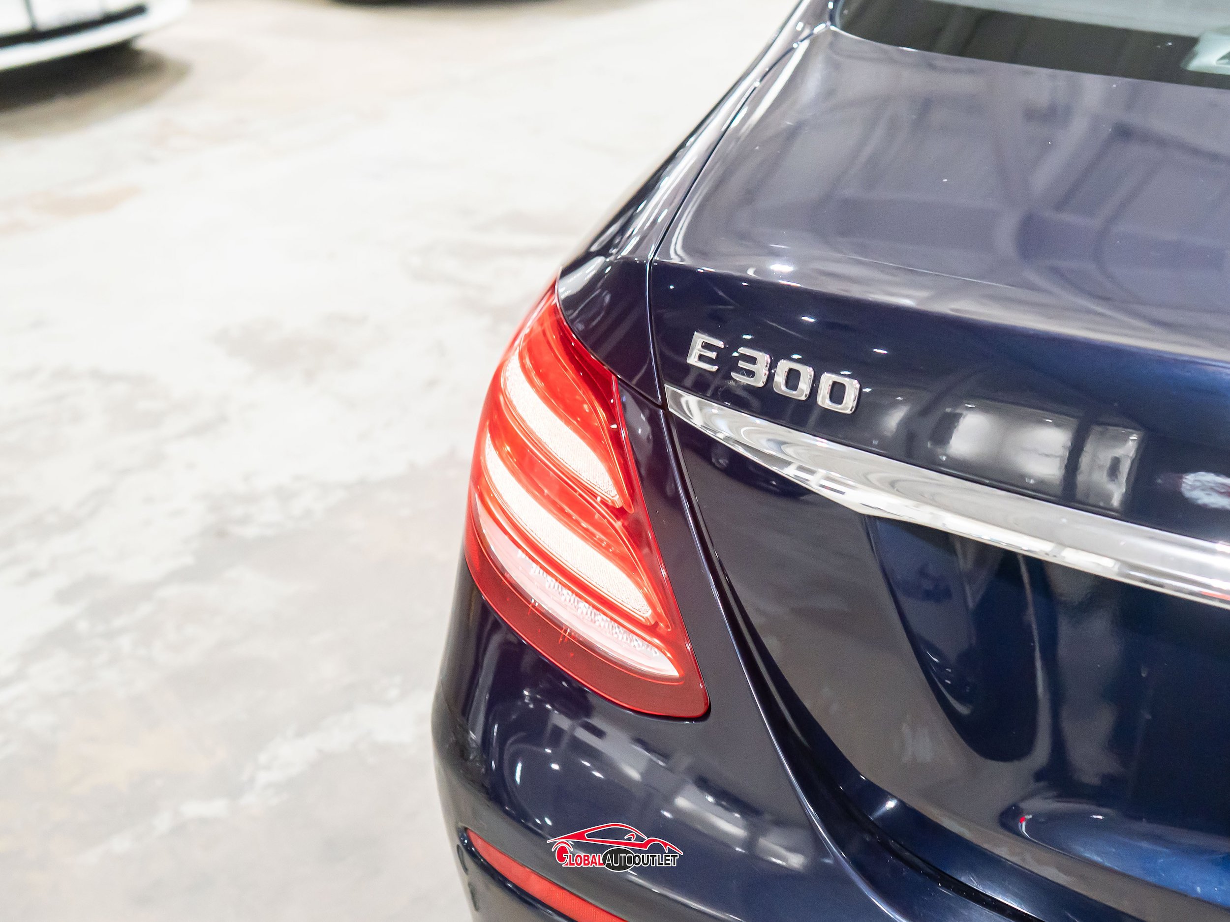 Used 2017 Mercedes-Benz E 300 4MATIC image 46