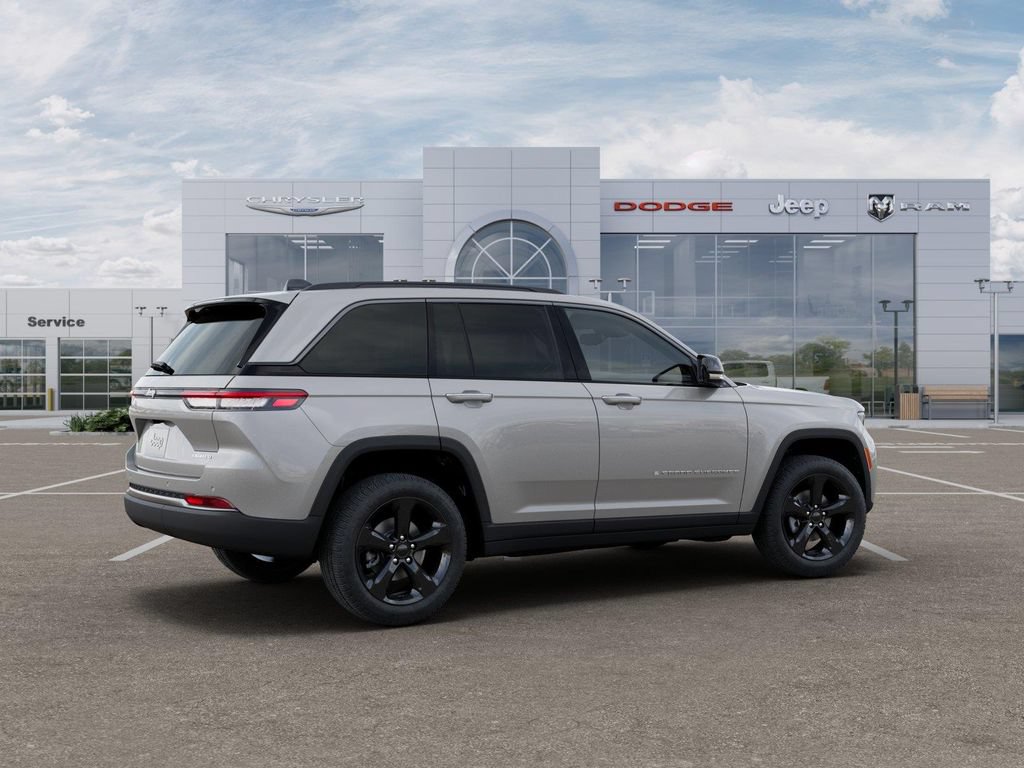 New 2026 Jeep Grand Cherokee Limited w/ Limited Altitude Package RWD image 4