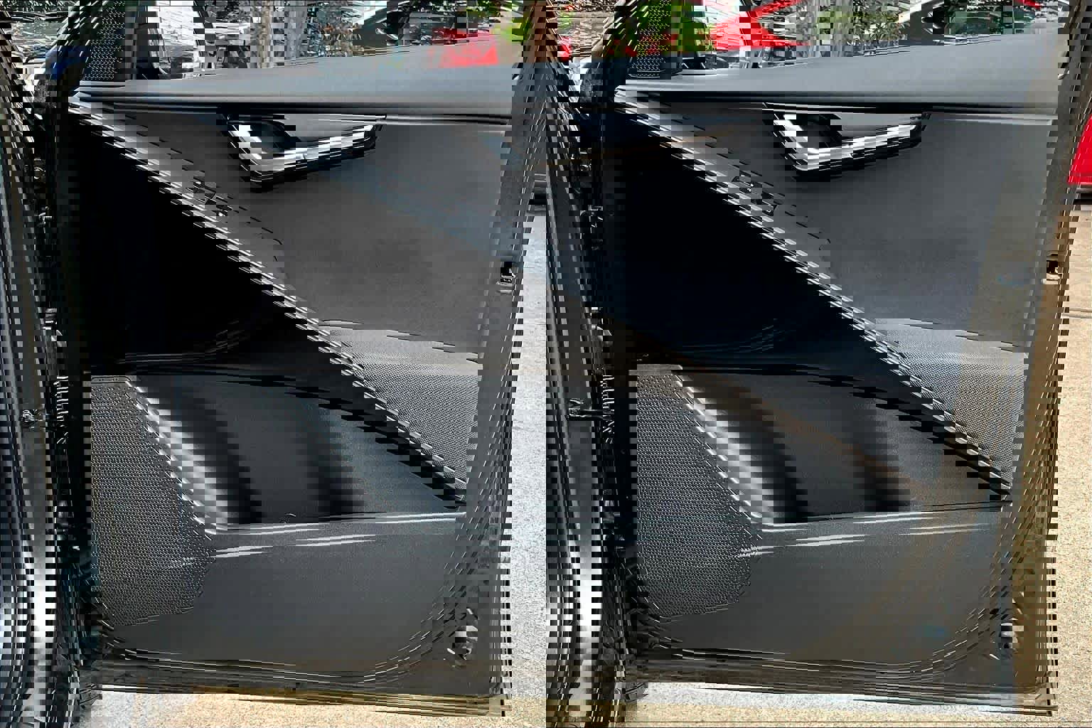 Used 2023 Kia Niro EX image 22