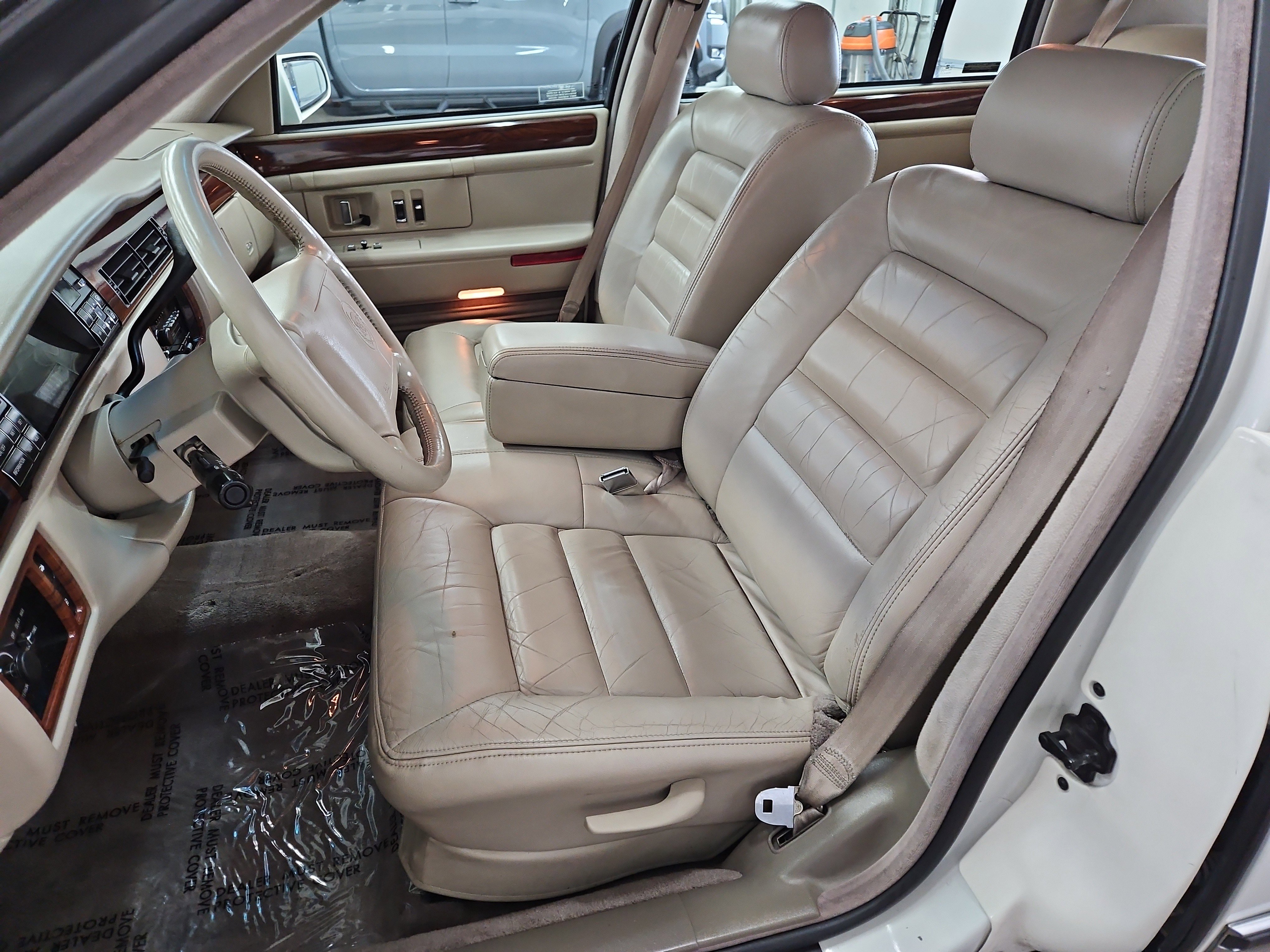 Used 1994 Cadillac De Ville Sedan image 8