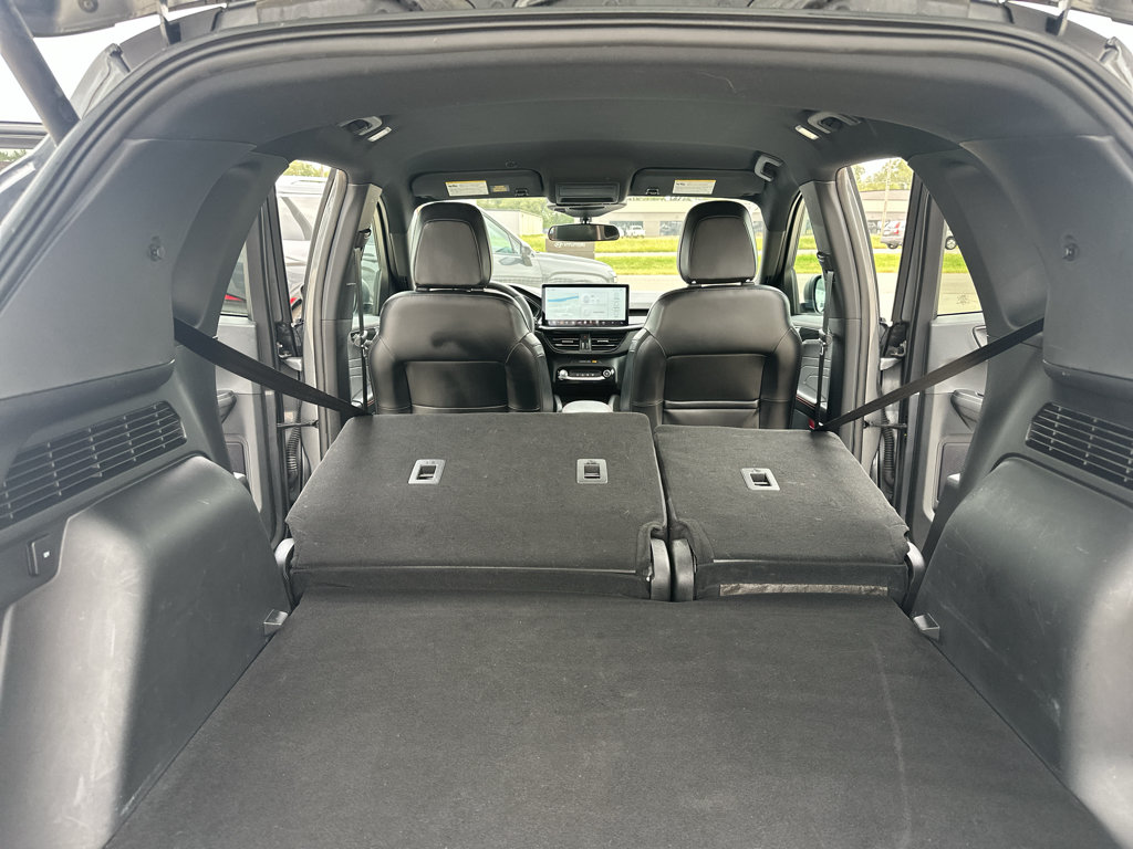 Used 2023 Ford Escape ST-Line w/ Tech Pack #1 AWD/4WD image 33