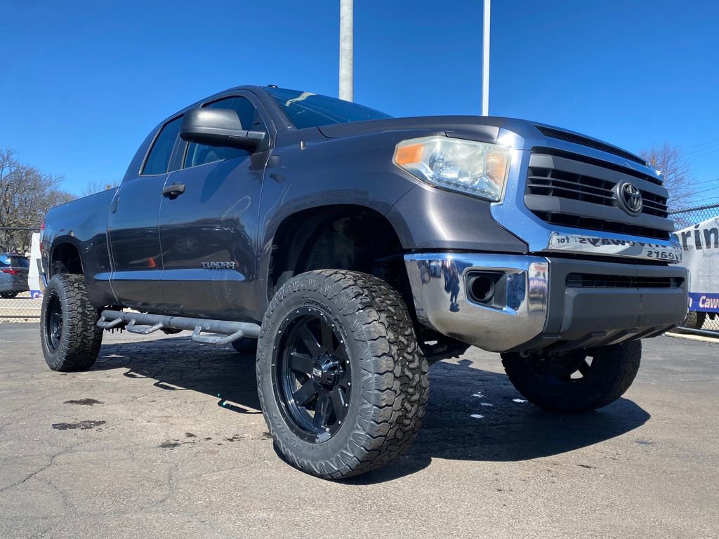 Used 2014 Toyota Tundra SR5 w/ SR5 Upgrade Package image 29