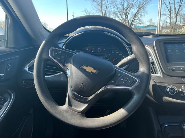 Used 2016 Chevrolet Malibu LT image 18