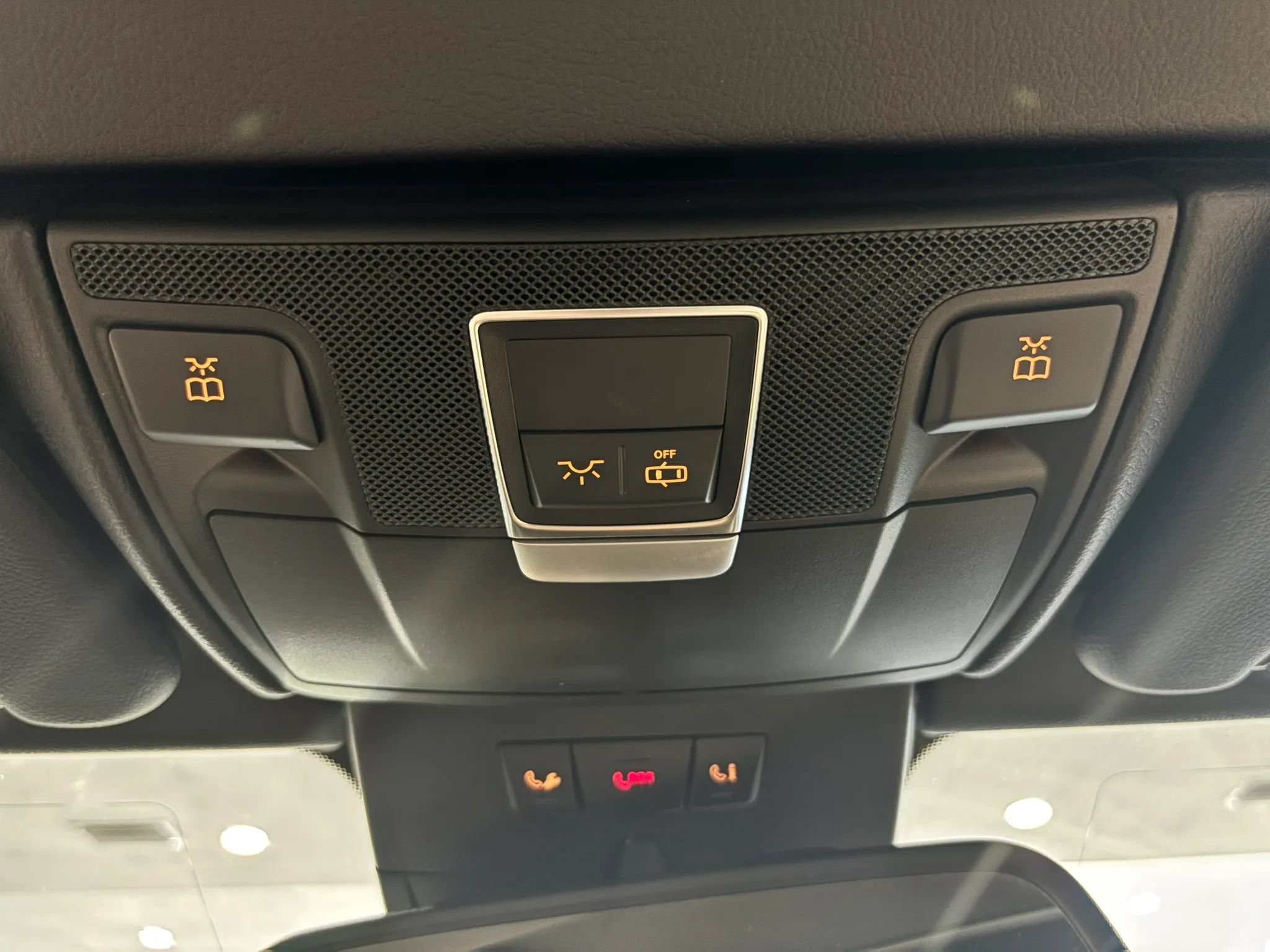 Used 2016 Mercedes-Benz SL 400 image 33
