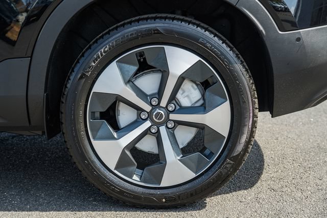 New 2026 Volvo XC40 B5 Plus w/ Climate Package AWD/4WD image 19