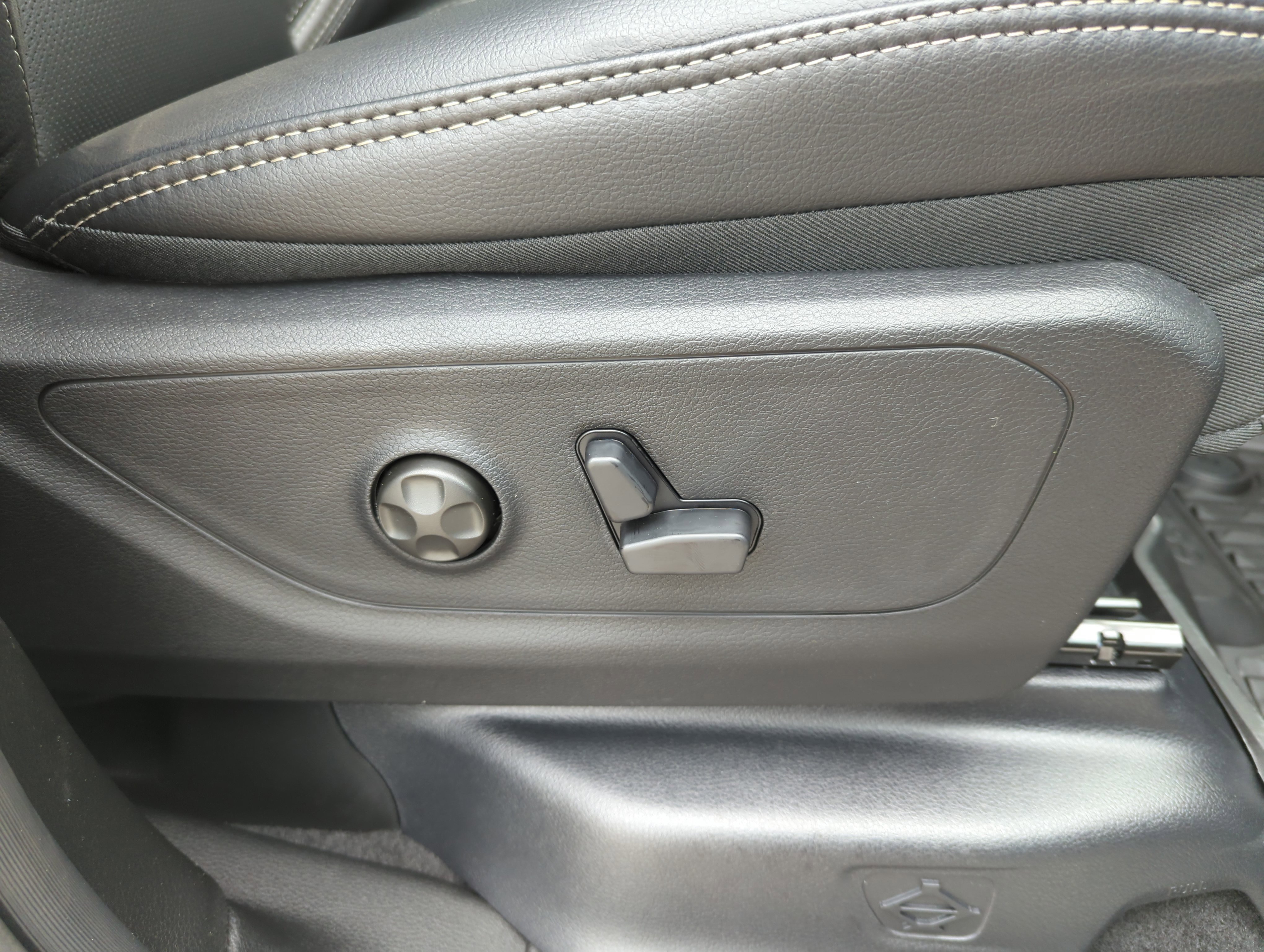 New 2026 RAM 1500 Rebel w/ Rebel Level 2 Equipment Group image 35