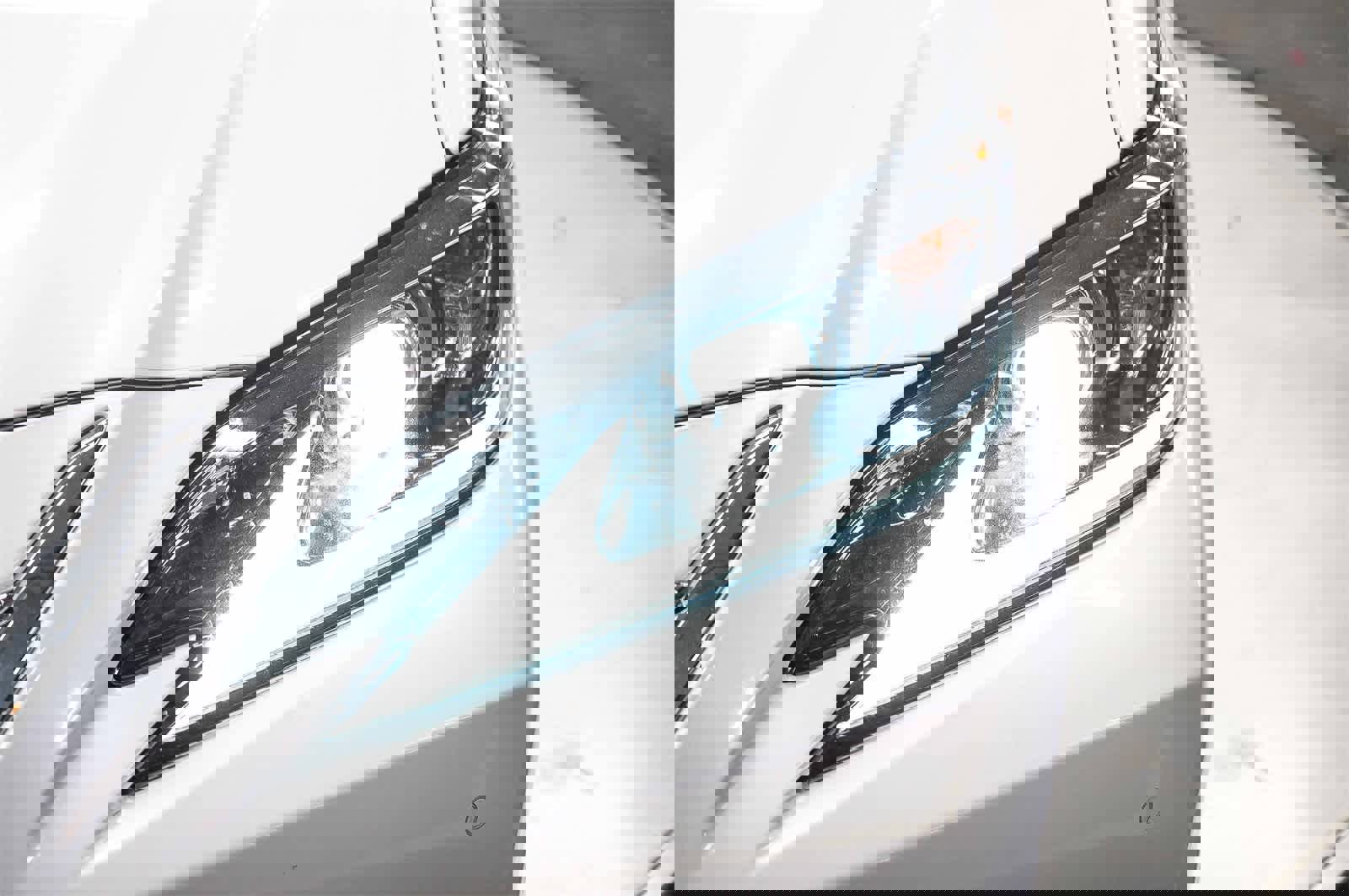 Used 2025 Lexus ES 300h w/ Premium Package image 7