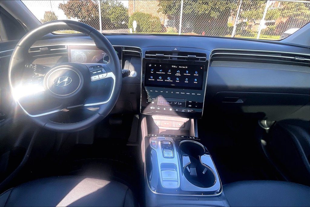 Used 2022 Hyundai Tucson Limited AWD/4WD image 14