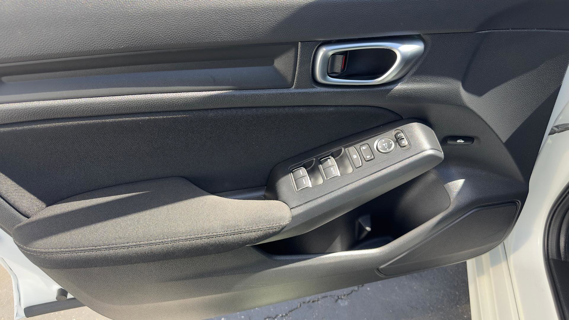 Used 2022 Honda Civic Sport image 11