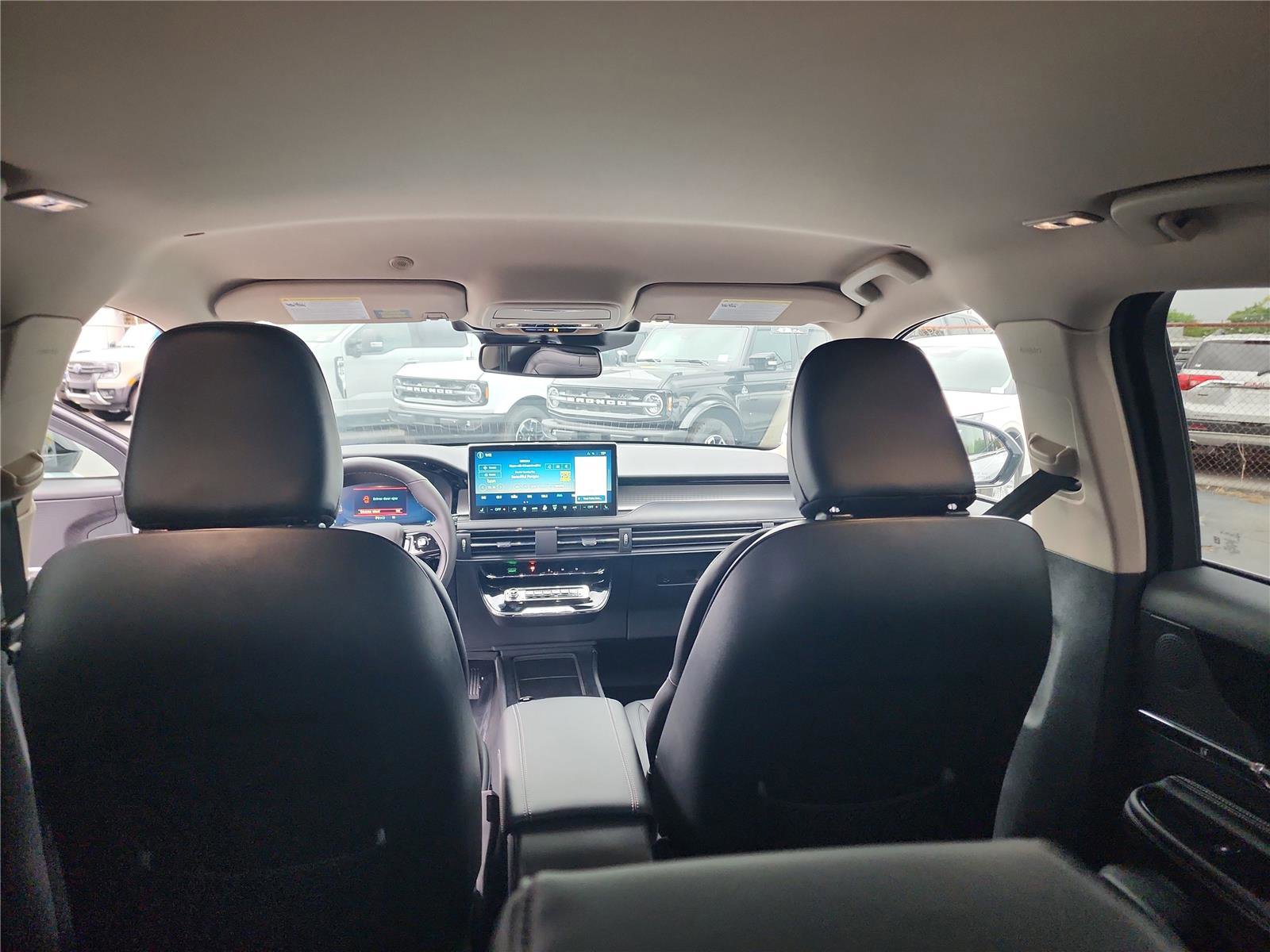 New 2026 Lincoln Corsair Premiere image 19