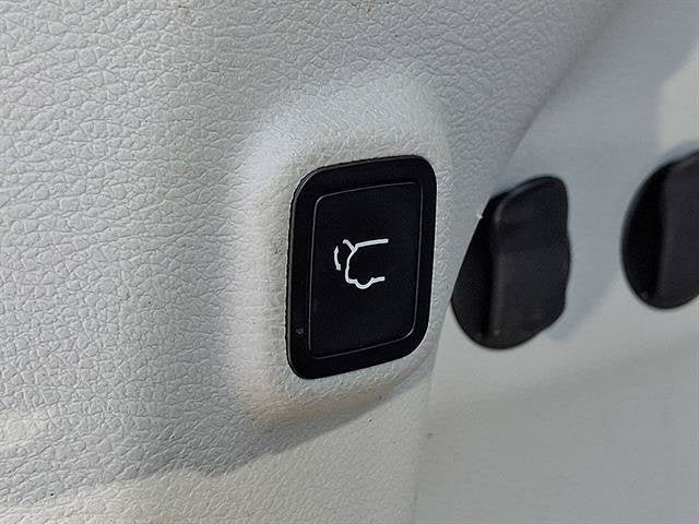 Used 2021 Jeep Cherokee Limited AWD/4WD image 32