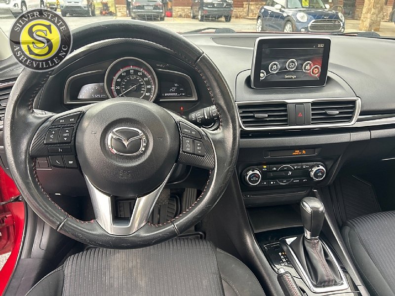 Used 2016 MAZDA MAZDA3 i Touring w/ Popular Equipment Package image 22