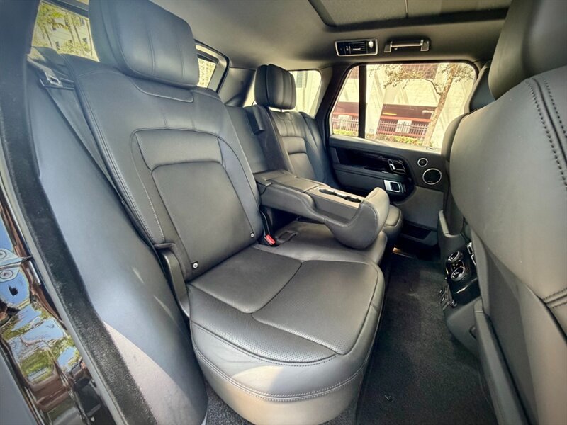 Used 2019 Land Rover Range Rover Supercharged AWD/4WD image 35