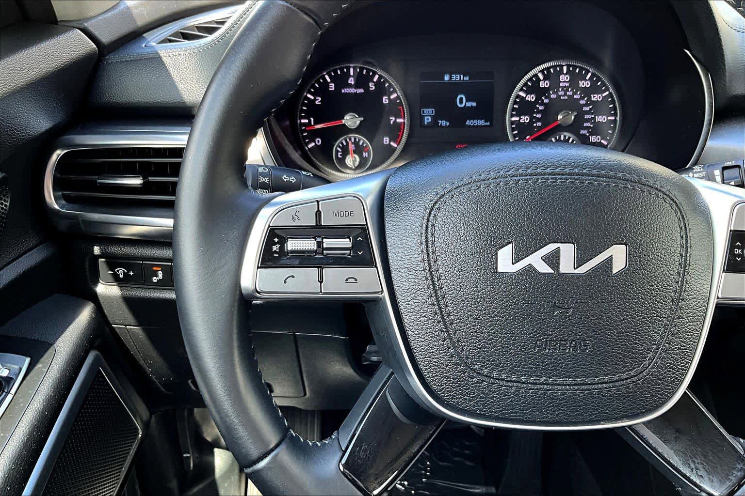 Used 2022 Kia Telluride S image 24