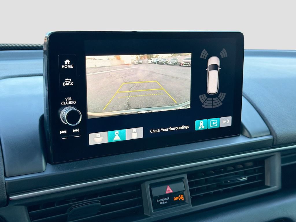 Used 2025 Honda Pilot Touring image 14