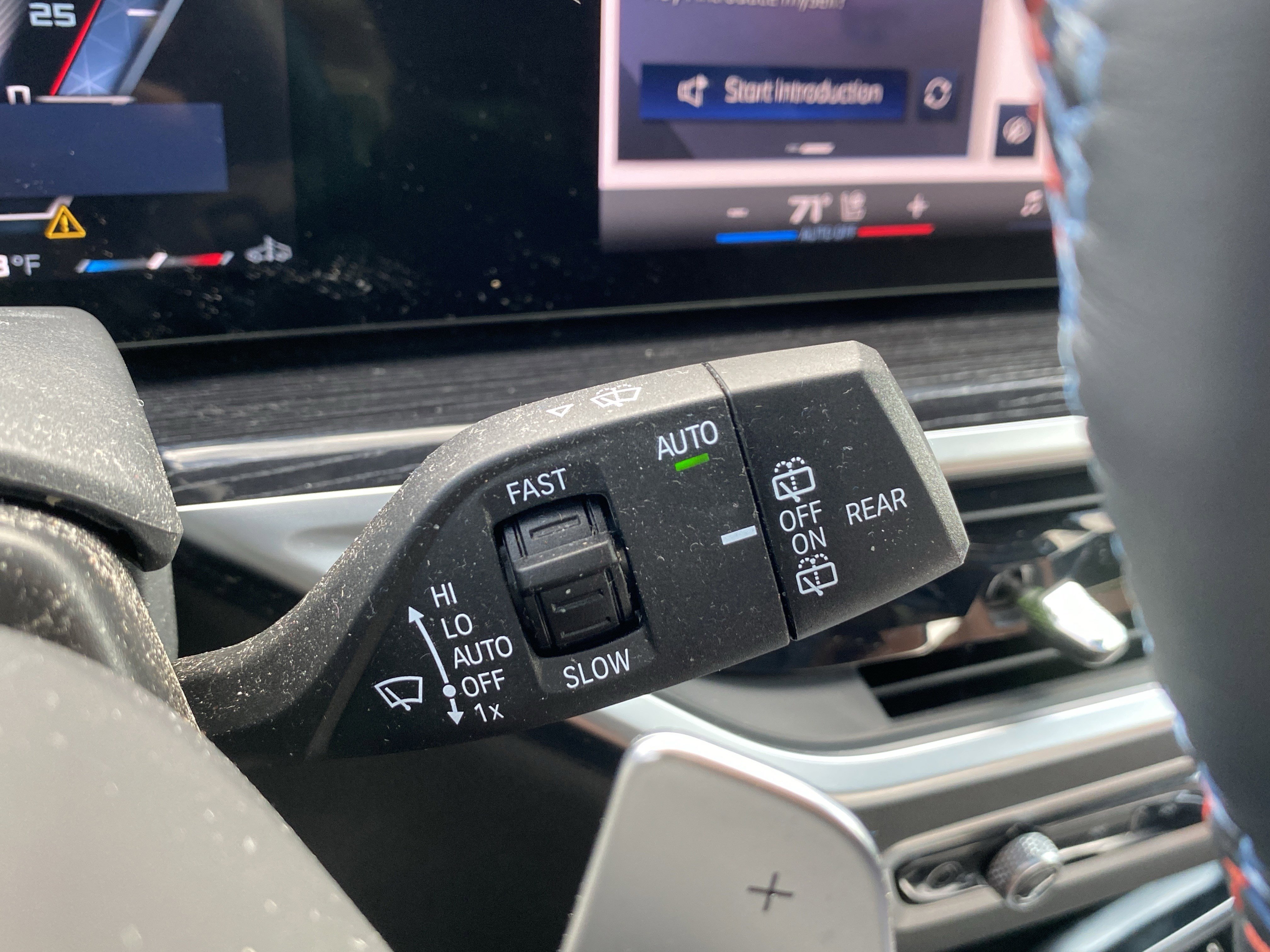 Used 2024 BMW X7 M60i w/ Executive Package image 36