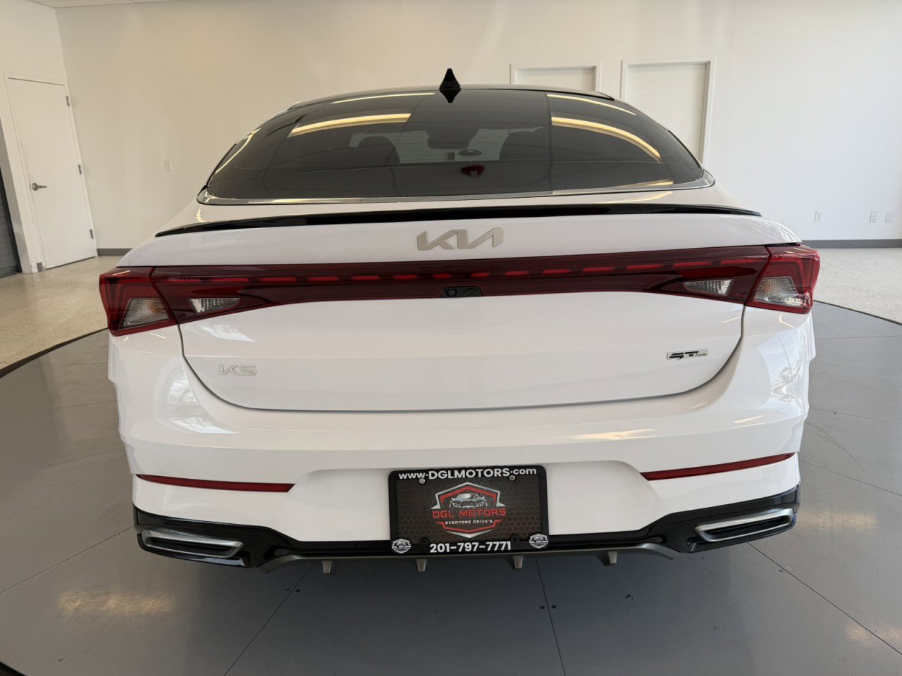 Used 2023 Kia K5 GT-Line image 6