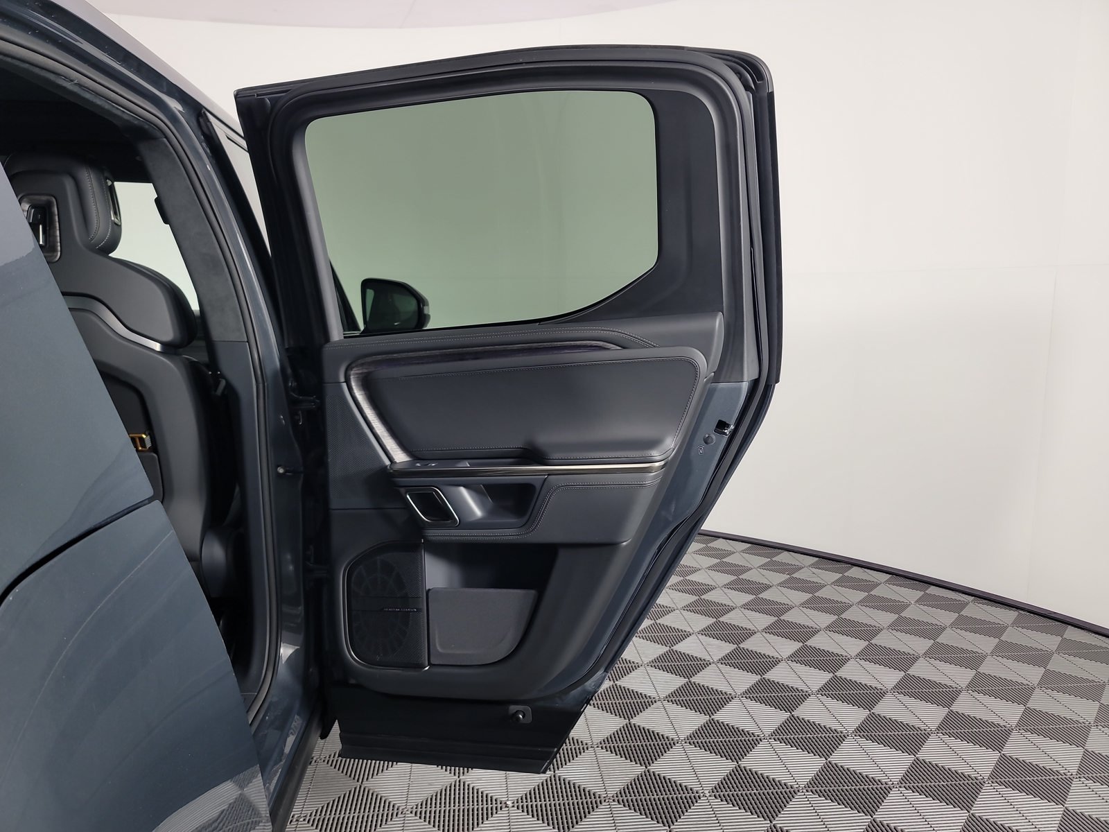 Used 2022 Rivian R1T Adventure AWD/4WD image 19