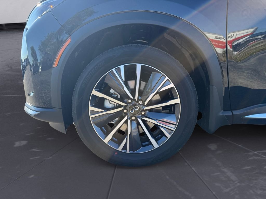 Certified 2026 INFINITI QX60 Luxe w/ Family Package image 15