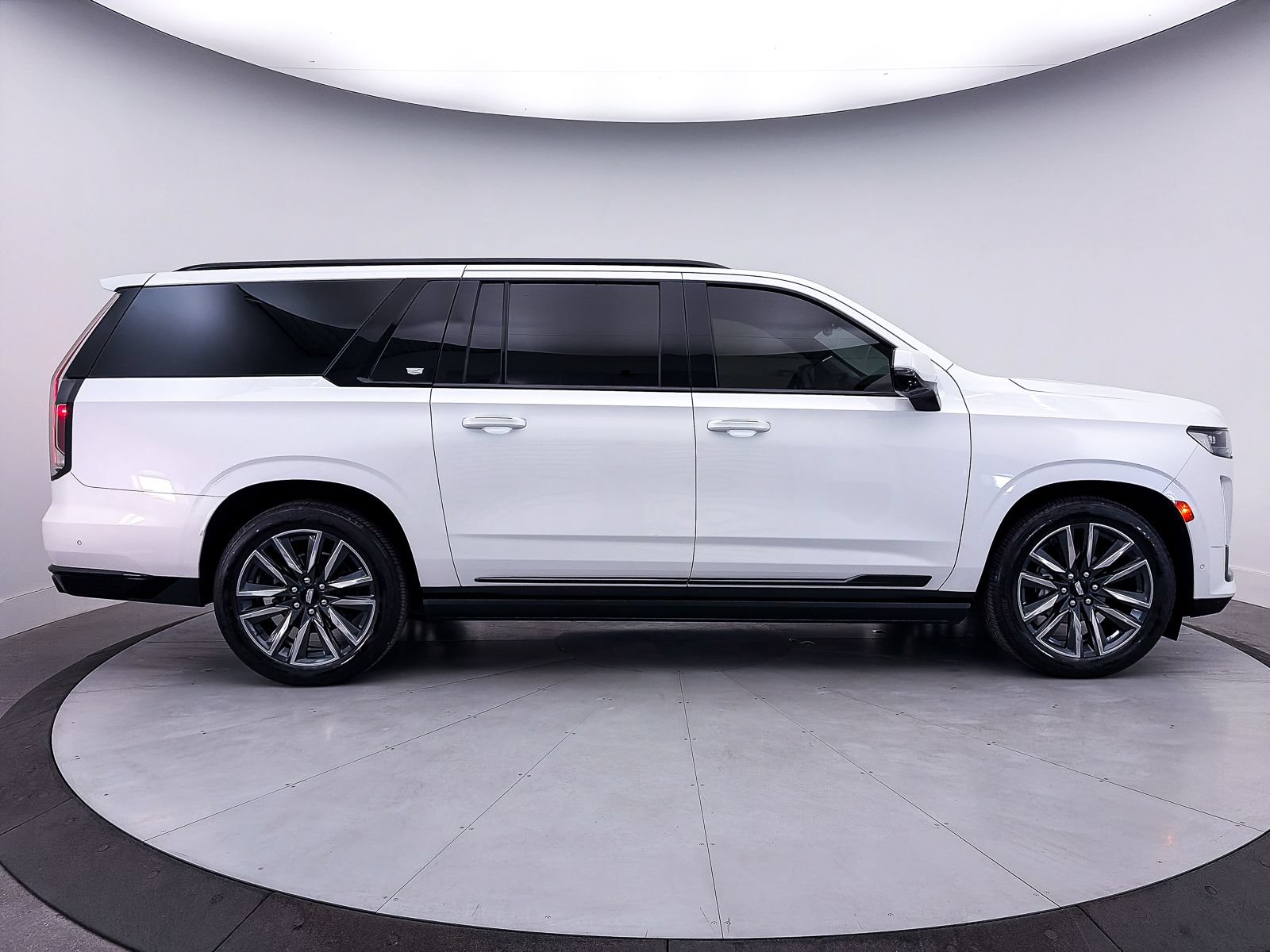 Used 2023 Cadillac Escalade ESV Sport Platinum AWD/4WD image 49