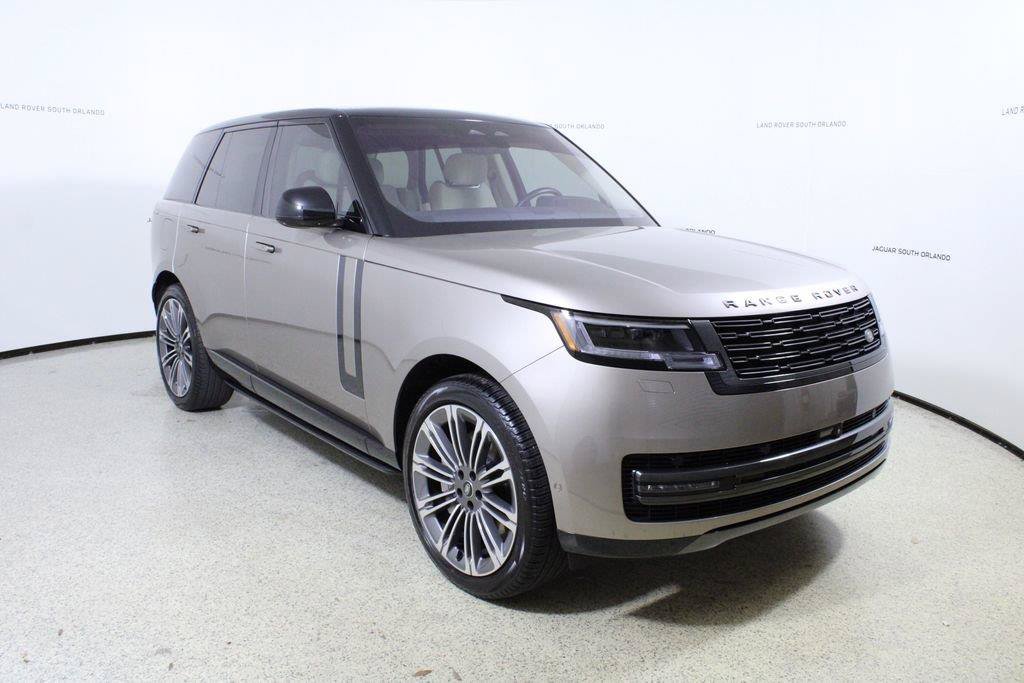 Used 2023 Land Rover Range Rover SE AWD/4WD image 3