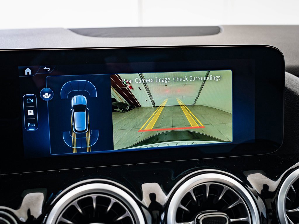 Certified 2025 Mercedes-Benz GLA 250 4MATIC image 31