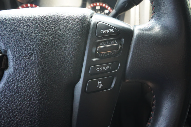 Used 2021 Nissan Titan PRO-4X w/ Pro-4x Convenience Package AWD/4WD image 17