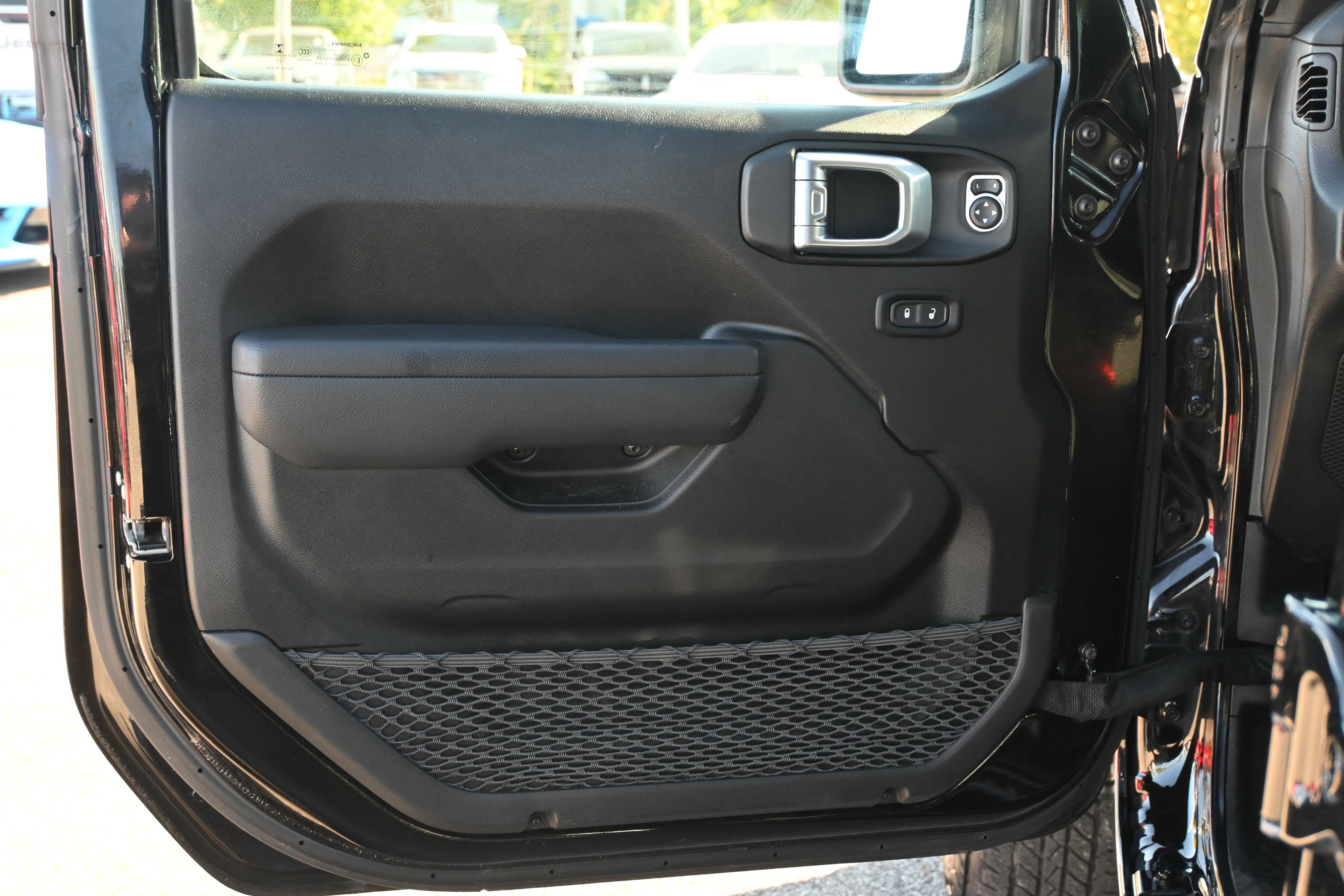 Used 2022 Jeep Gladiator Sport image 27