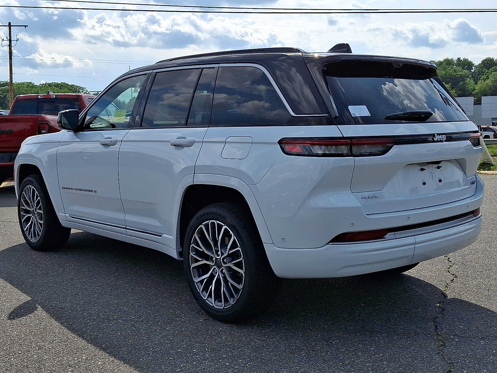 New 2026 Jeep Grand Cherokee Summit w/ Adv Protech Group IV AWD/4WD image 3