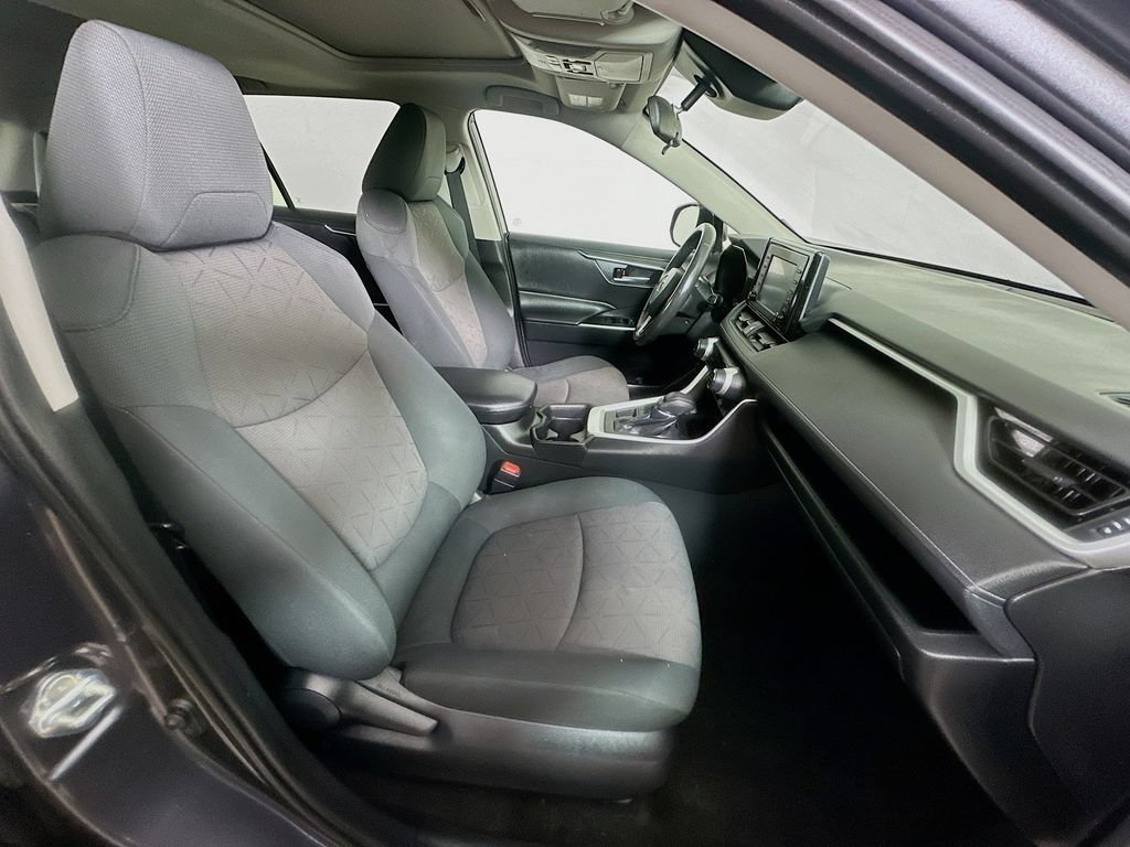 Used 2019 Toyota RAV4 XLE w/ Convenience Package AWD/4WD image 7