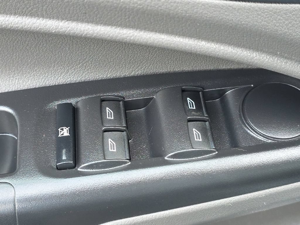 Used 2020 Ford Transit Connect XL FWD image 19