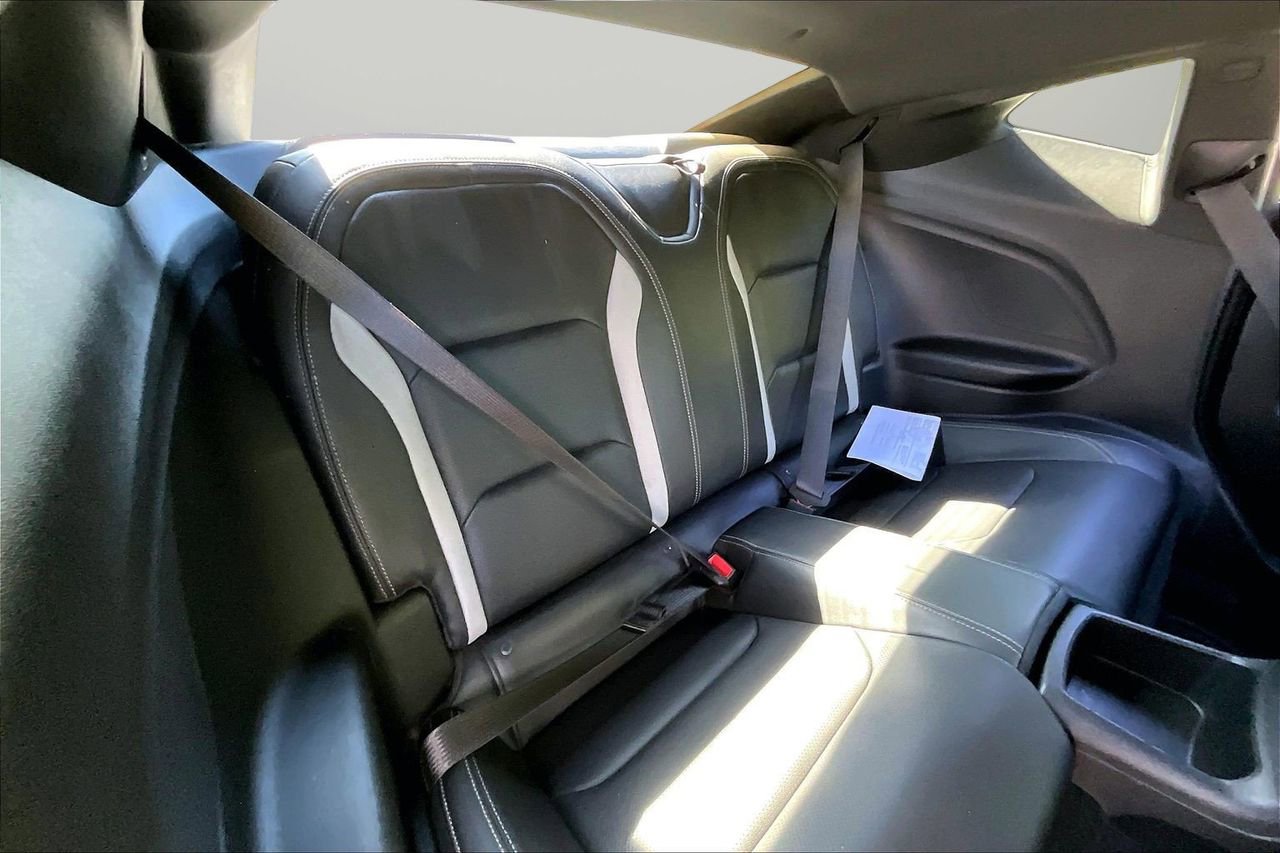 Used 2018 Chevrolet Camaro SS RWD image 22