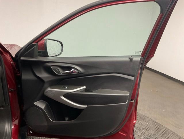 Certified 2024 Chevrolet Trax LS w/ LS Convenience Package FWD image 23