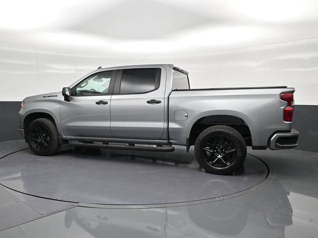 Used 2026 Chevrolet Silverado 1500 Custom w/ Turbomax Blackout Package RWD image 9