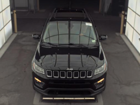 Used 2020 Jeep Compass Latitude FWD image 2