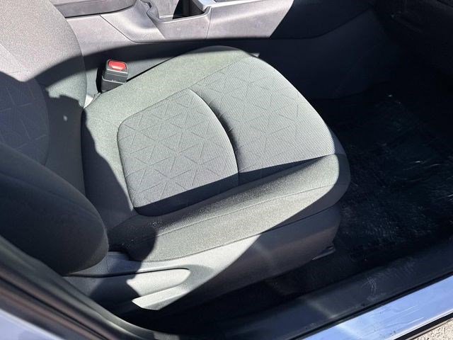 Used 2025 Toyota RAV4 XLE image 10