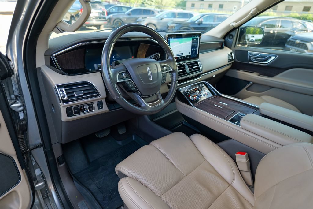 Used 2023 Lincoln Navigator L Reserve AWD/4WD image 20