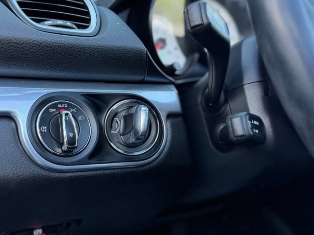 Used 2024 Porsche 718 Boxster RWD image 17