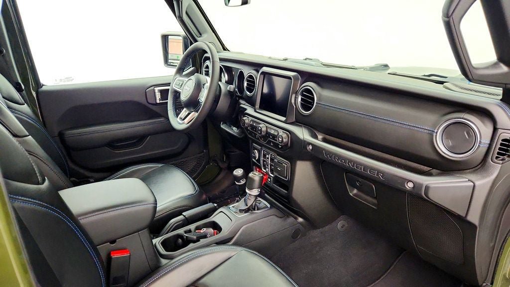 Used 2023 Jeep Wrangler Unlimited Rubicon 4xe w/ Cold Weather Group AWD/4WD image 27