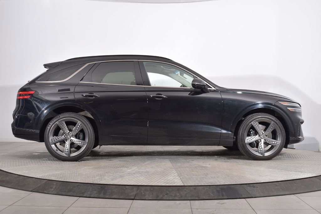 Used 2024 Genesis GV70 3.5T Sport w/ Sport Prestige Package image 7