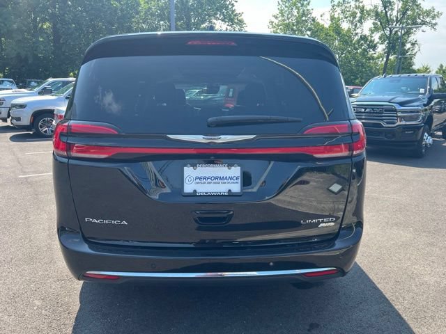 Used 2024 Chrysler Pacifica Limited AWD/4WD image 34